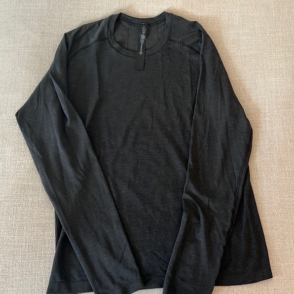 Men's lululemon long sleeve - Picture 1 of 4